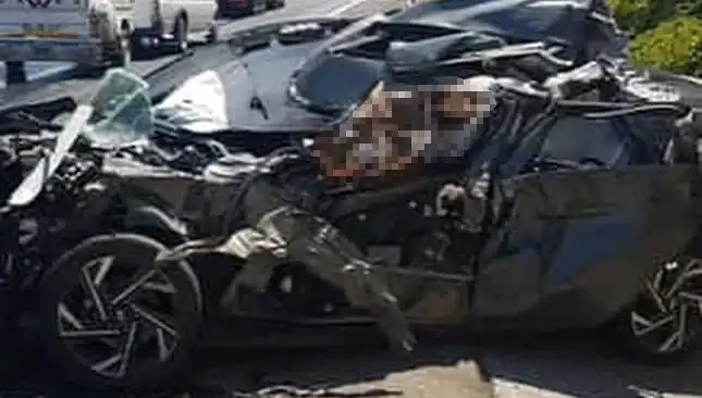 Şanlıurfa’da Otomobil Tankere Çarptı: Bir Kişi Hayatını Kaybetti
