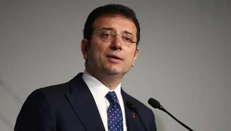 Ekrem İmamoğlu’nun Diploma Davasında İlk Duruşma: Kamuoyu Ne Düşünüyor?