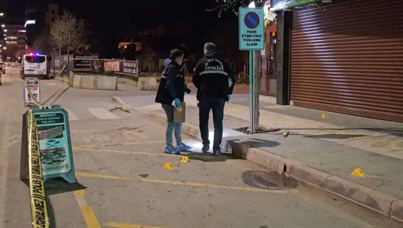 Pideci Dükkanında Korkunç Olay: Kavga Sonucu Bir Ölü, Üç Yaralı