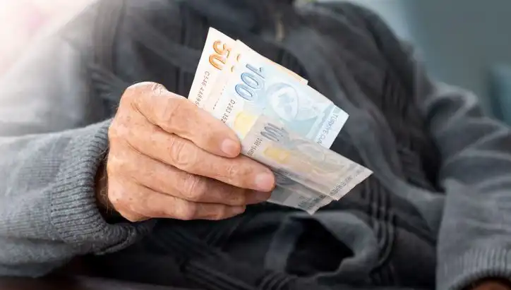 Emekli İkramiyeleri 4 Bin TL Oluyor: Genel Kurul'da Tarihi Teklif