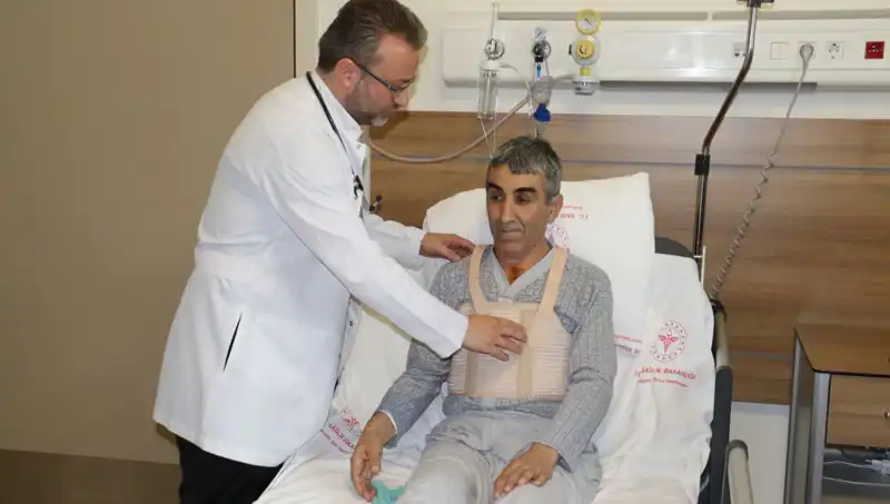 Aort Damarı Yırtılması Ameliyatı: 8,5 Saatlik Hayati Kurtaran Mücadele