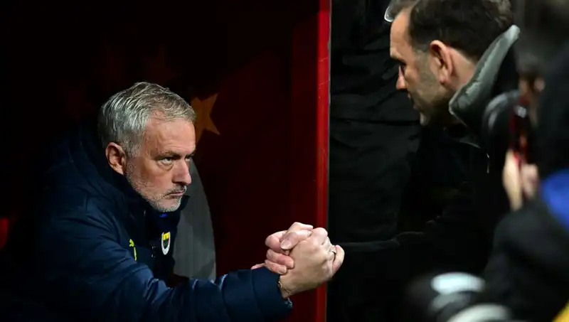 Derbiye Geri Sayım: Mourinho ile Buruk’un Mücadelesi Futbolseverleri Heyecanlandırıyor