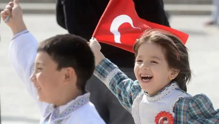23 Nisan Ulusal Egemenlik ve Çocuk Bayramı Tatili Normal İzinlerden Farklı mı?