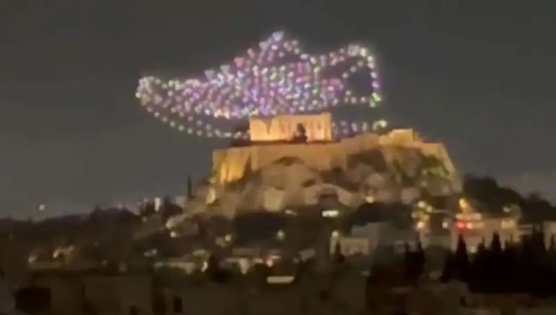 Akropolis’te Drone ile Reklam Uygulamasına Soruşturma Açıldı