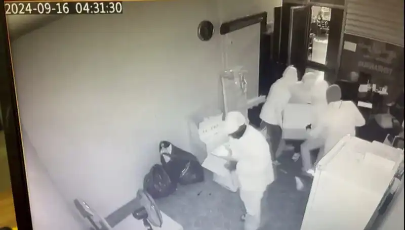 Kasa Açılmayınca Hırsızlar Kaçırmayı Tercih Etti: Olayda Şok Gelişmeler