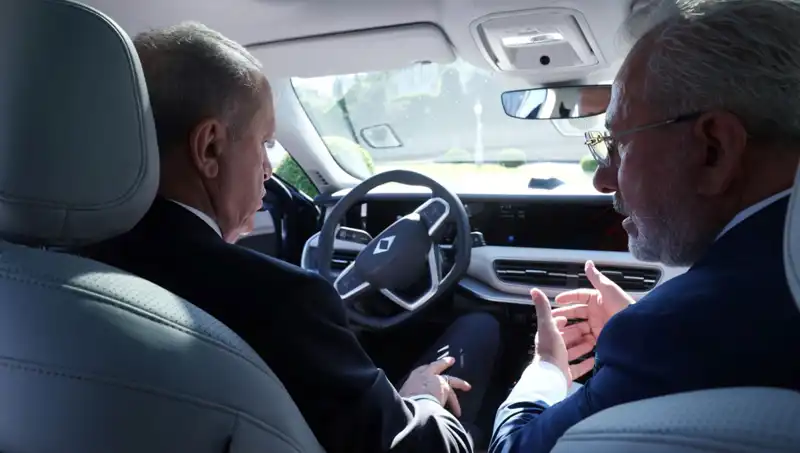 Cumhurbaşkanı Erdoğan Togg'un Yeni Modelinde Direksiyona Geçti