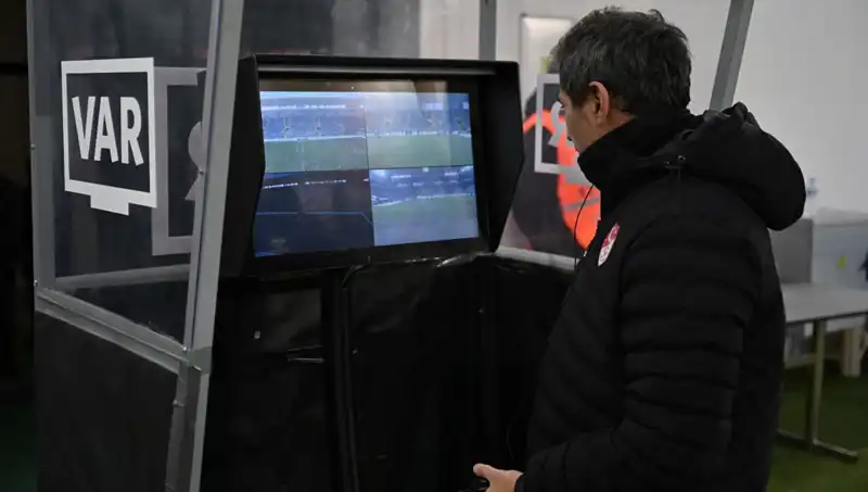 Beşiktaş-Gaziantep FK Maçına Alman VAR Hakemi Atandı: Gözler Üzerinde