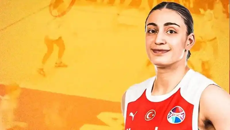 Galatasaray, Geleceğe Yönelik Üç İsimle Sözleşme Uzattı