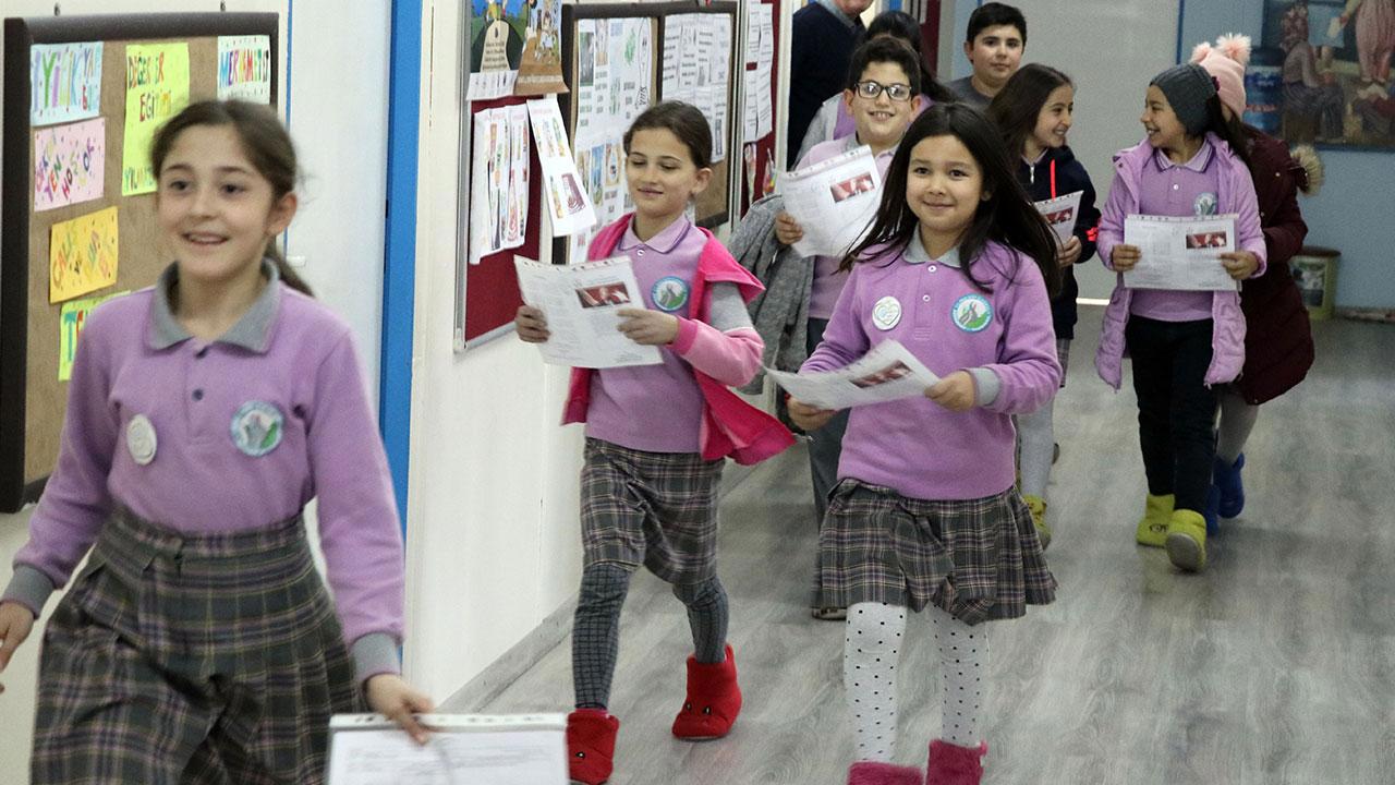 Yarıyıl Tatili İçin Karne Heyecanı
