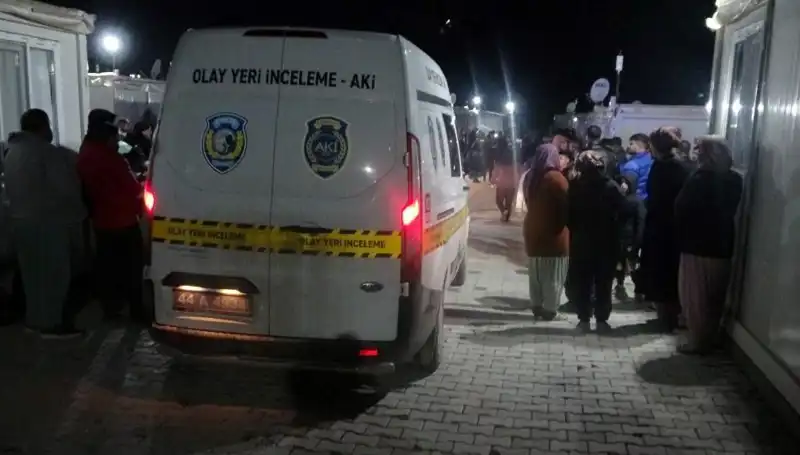 Husumetli Tarafların Silahlı Kavgasında Kan Döküldü: Olayın Ardındaki Gerçekler