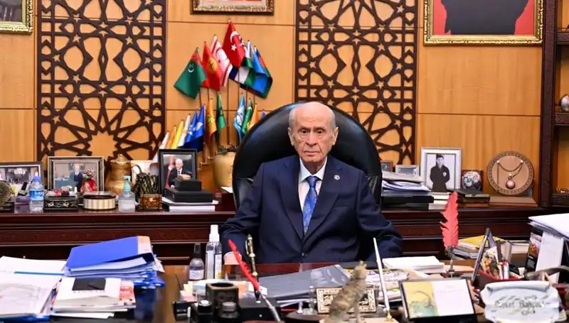 Bahçeli, Galatasaray’ın Süper Lig Şampiyonluğunu Kutladı: Futbolun Büyüsü Devam Ediyor