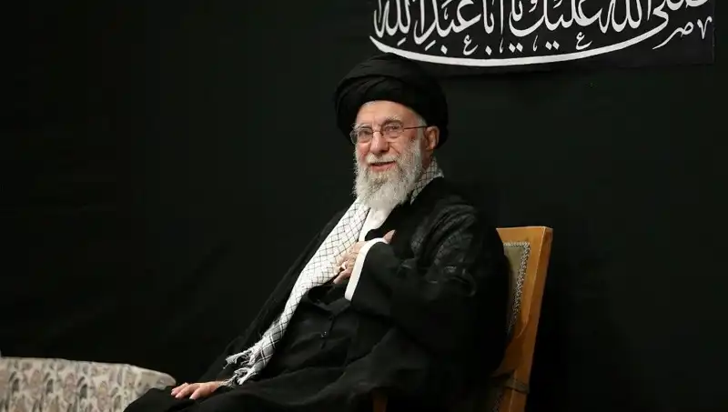 Hamaney, İsrail Savaşının Ardından Kamuoyuyla İlk Kez Buluştu