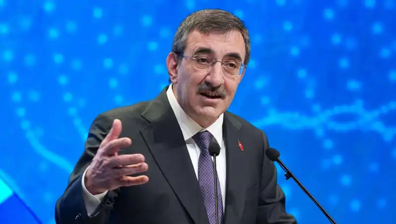 Cevdet Yılmaz'dan Boykot Çağrılarına Sert Tepki: Siyasette Sorumluluk Öne Çıkmalı
