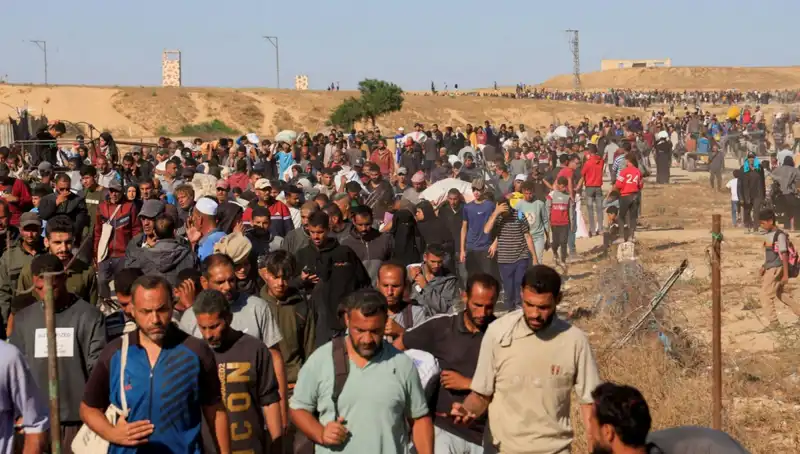 İsrail'in Gazze'ye Yapılan Saldırısı: 15 Filistinli Hayatını Kaybetti