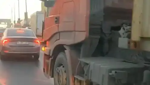 D-100'de Yol Verme Kavgası: TIR İle Savaş Alanına Dönüşen Olay
