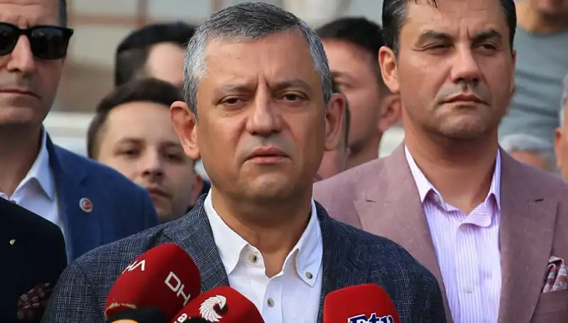 Özgür Özel: "Bu Bayram Bizlere Gerçekten Bayram Gibi Gelmedi"