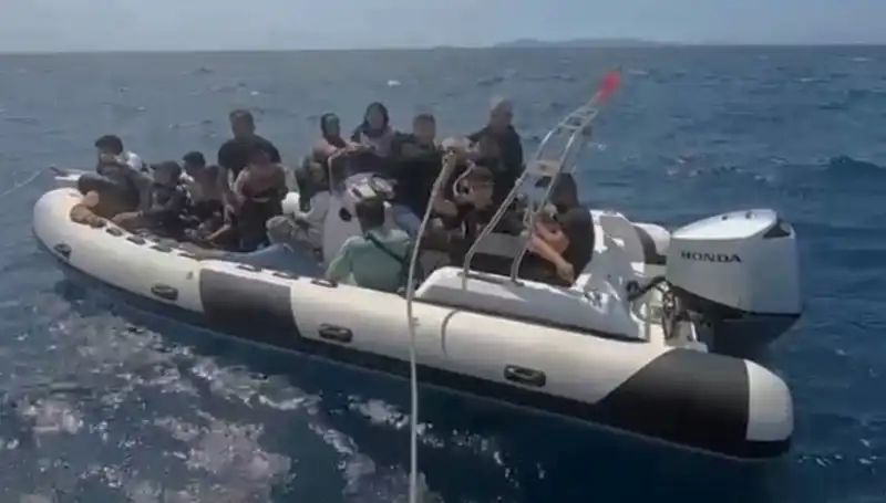 Düzensiz Göçmenler: Akdeniz'de Yaşanan Kurtarma Operasyonu
