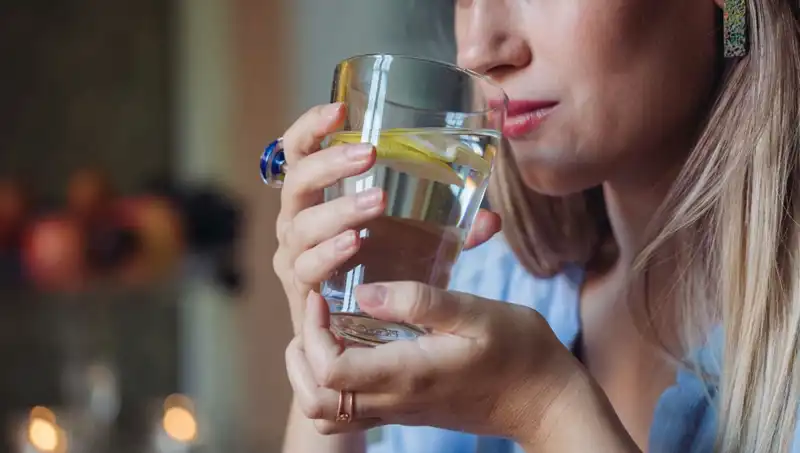 Aç Karnına 1 Litre Su İçmenin Sağlığa Muazzam Faydaları