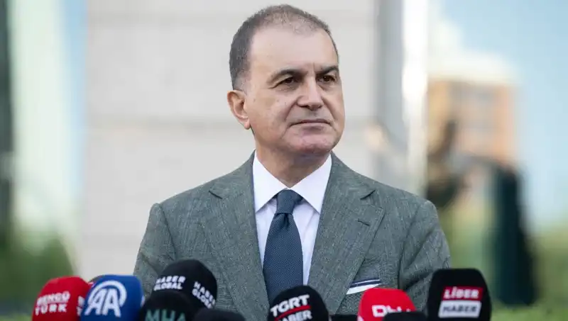 Ömer Çelik'ten Özel’e Sert Yanıt: Meşru Demokratik Alanı Tehdit Ediyor!