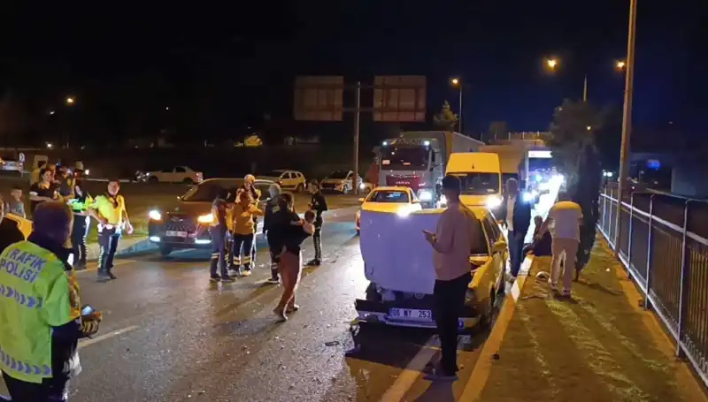 Otoyolda Kuralsız Geri Dönüş: İki Çocuk, Dört Yaralı!